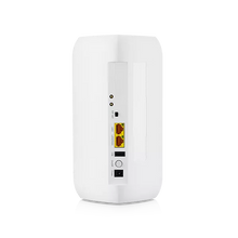 Lade das Bild in den Galerie-Viewer, ZyXEL NR5103EV2 5G NR Indoor Router 2xRJ45 1xUSB 2.0 2 TS9-Anschlüsse für externe Antenne